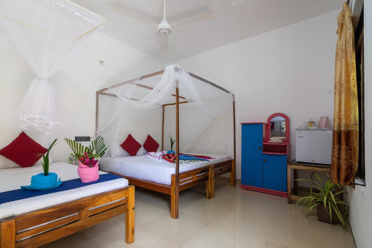 Comfort Beach Hotel Аругам Бей Екстериор снимка