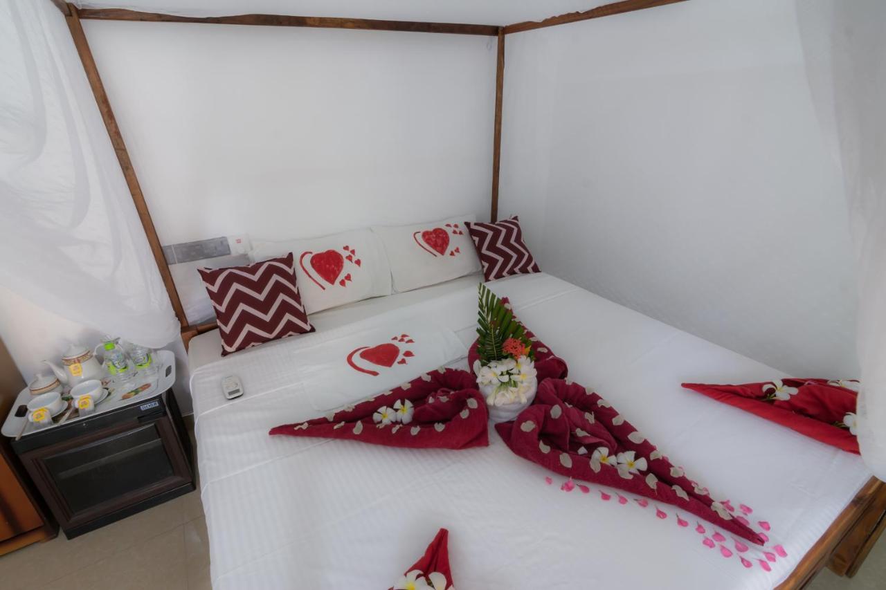Comfort Beach Hotel Аругам Бей Екстериор снимка