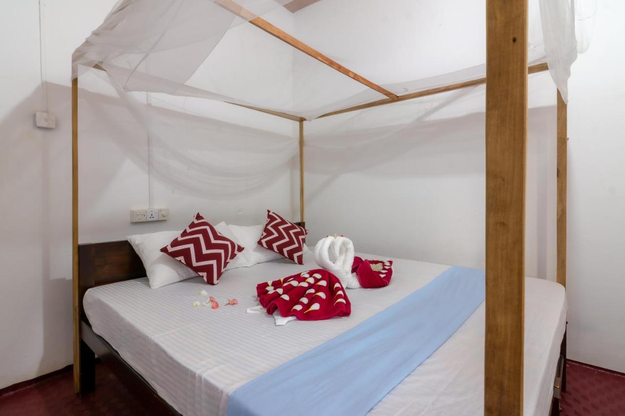 Comfort Beach Hotel Аругам Бей Екстериор снимка