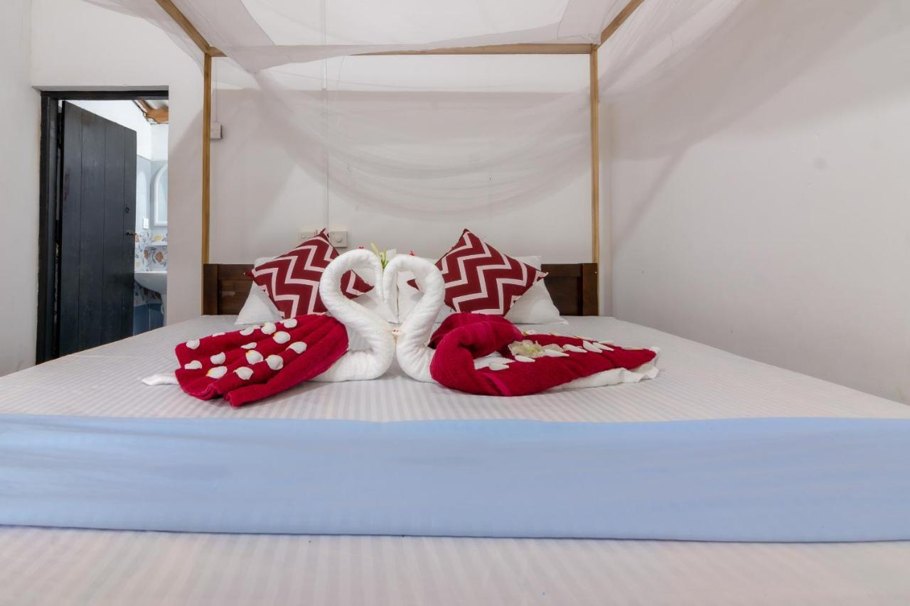 Comfort Beach Hotel Аругам Бей Екстериор снимка