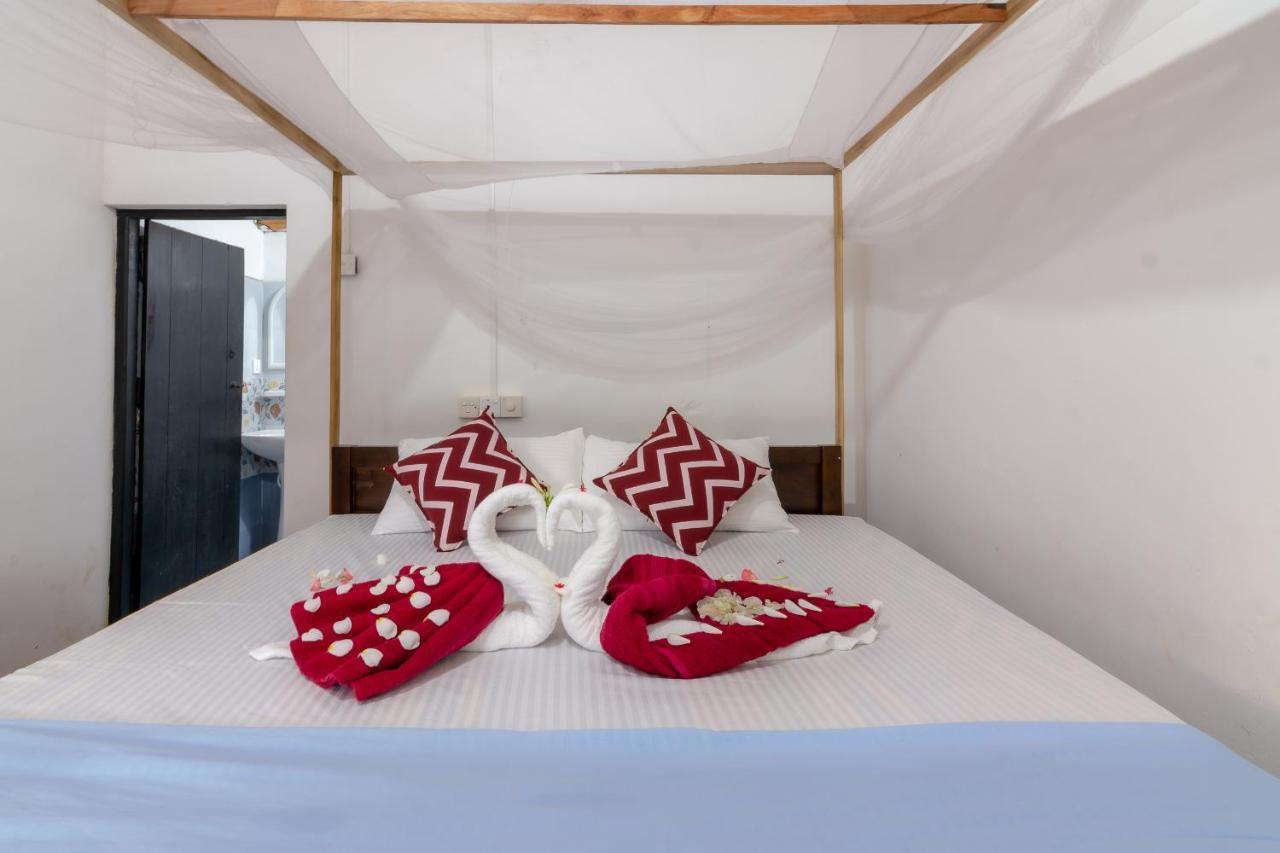 Comfort Beach Hotel Аругам Бей Екстериор снимка