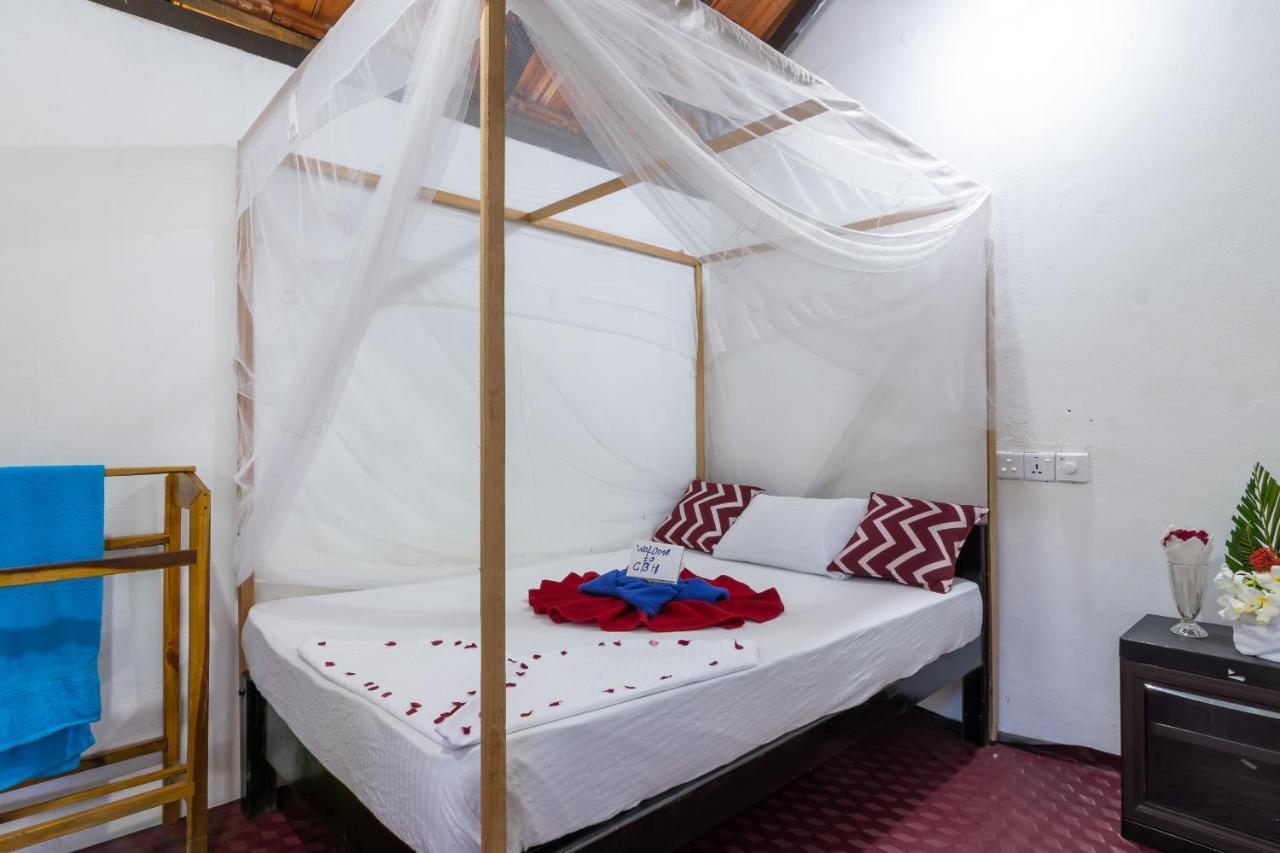 Comfort Beach Hotel Аругам Бей Екстериор снимка